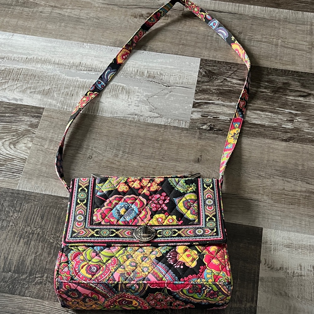 EUC Vera Bradley Colorful Patterned Women's Bag